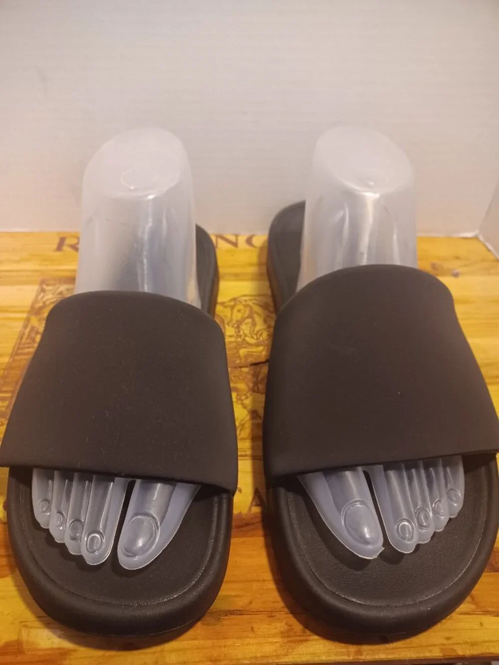 LuLuLemon Black Slides Size 9